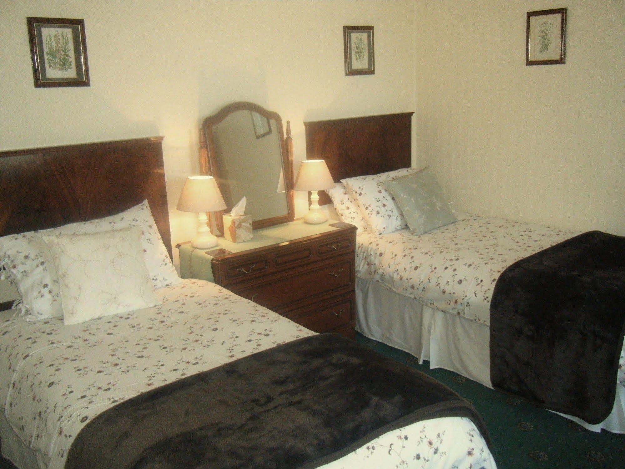 נאירן Cawdor House B&B מראה חיצוני תמונה